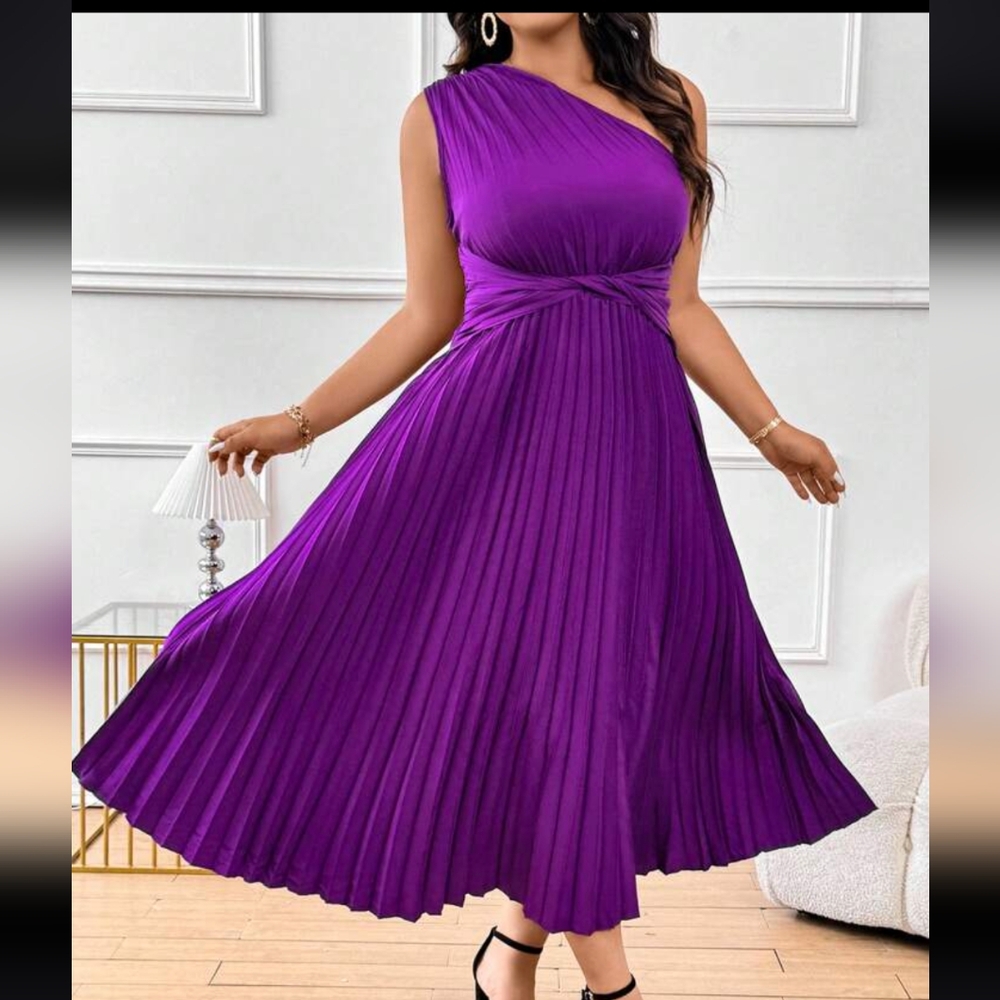 One shoulder dress
